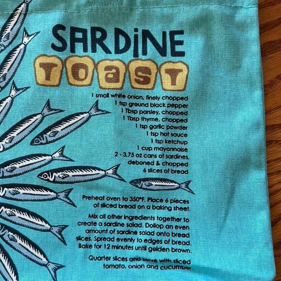 Trader Joe’s Limited Edition Reusable Canvas Bag Turquoise Blue Sardines - Picture 9 of 9
